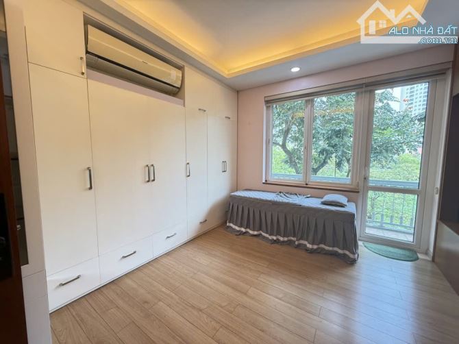Cần Bán Biệt Thự Tây Nam Linh Đàm 180m2, 4 tầng, phố Bùi Quốc Khái - 2
