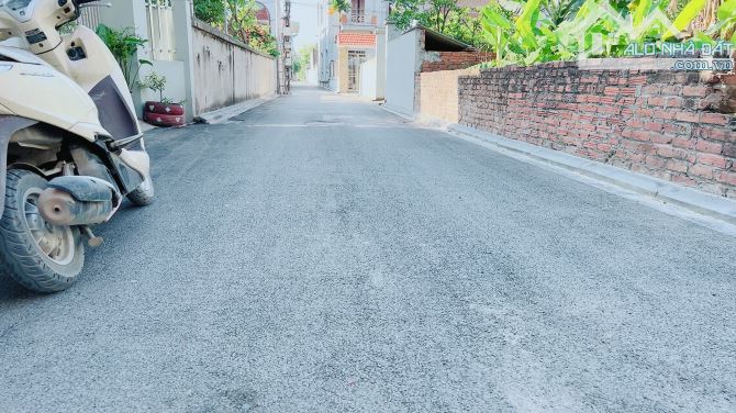 CHỦ CẦN TIỀNN MUỐN BÁNN GẤP MẢNH ĐẤT ĐẸP NGUYÊN KHÊ NGÕ THÔNG Ô TÔ 82M ZÁ RẺ - 2