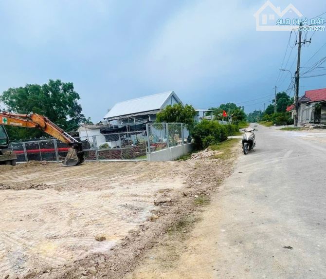 Mặt Tiền Hoàng Phan Thái - Thuỷ Lương - 213m2 - 890 Triệu - 2