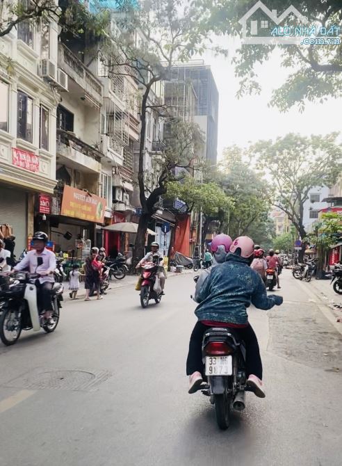 Bán nhà MẶT PHỐ ĐOÀN THỊ ĐIỂM - khu vực sầm uất - hè rộng, hai thoáng trước sau - VỪA TIỀN - 2