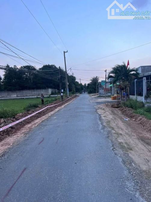 CHỦ KẸT TIỀN BÁN GẤP 195M2- THỊ TRẤN ĐỨC HÒA - LONG AN - GIÁ RẺ ĐẦU TƯ - 2