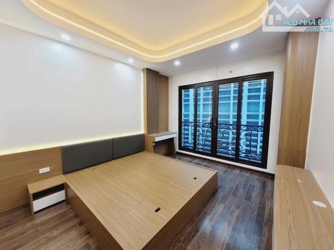 BÁN GẤP NHÀ CÀU GIẤY 50m2, 5 TẦNG MẶT TIỀN 3,6m GIÁ 15.6 TỶ - 2