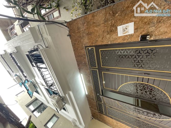 Bán siêu phẩm CCMN phố Tạ Quang Bửu - Bách Khoa, 110m2 x 5 tầng thang máy, 1.1 tỷ/năm, 25 - 2