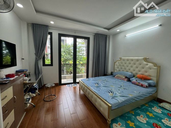 Bán Nhà Xinh + Hẻm Nhựa Gần Công Viên, 4 Tầng BTCT Mới Cứng Vào Ở Ngay , Gần ĐH Văn Lang - 2