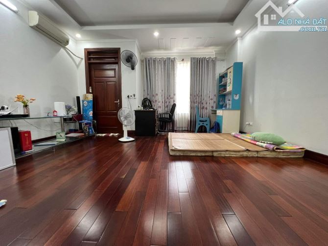 Bán biệt thự Hoàng Hoa Thám Ba Đình – Otô tránh – Kinh doanh 108m 5tầng 22.5 tỷ - 2