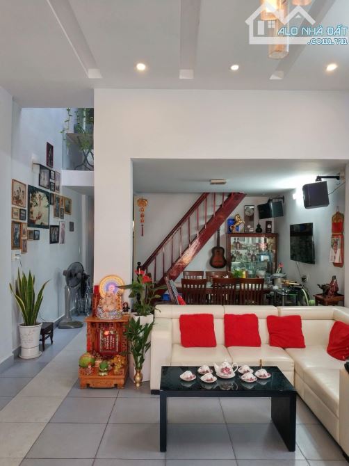 Bán gấp nhà HXH thông 6m DT 4,5x19m nở hậu đẹp giá chỉ 11 tỷ còn TL - 2