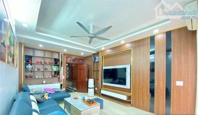 Bán nhà có thang máy cực đẹp trong ngõ 254 Văn Cao, Đằng Giang, Ngô Quyền, Hải Phòng - 2