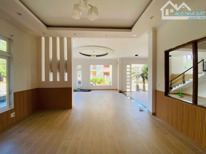 VIP CĂN GÓC 2 MẶT TIỀN KINH DOANH 3 LẦU ĐƯỜNG NGÔ GIA TỰ, DT 217M2, GIÁ 20TỶ - 2