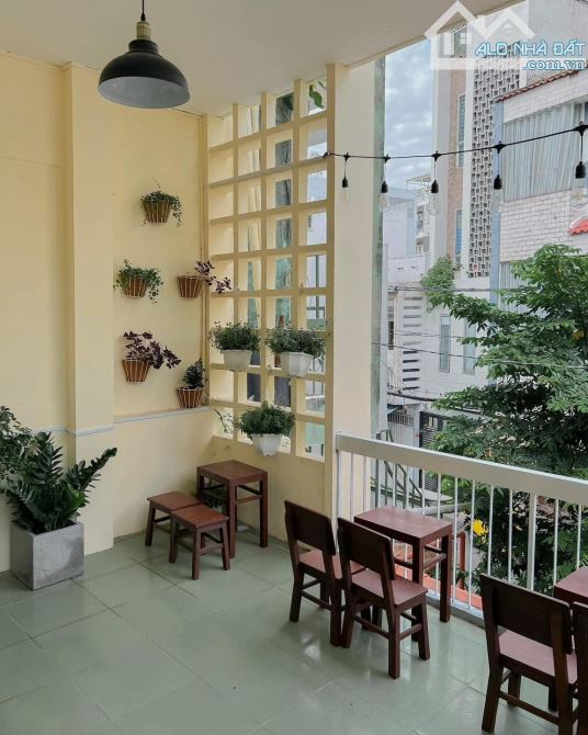 Cho thuê nhà 2 MT hẻm Lê Văn Sỹ, Phường 14, Quận 3 - 2