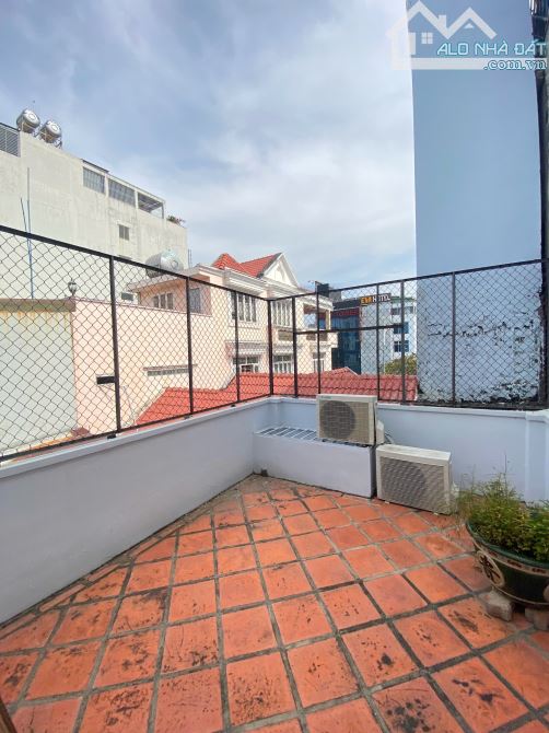 nhà đẹp sân thượng mini gần trung tâm quận 8 khu sầm uất - 2