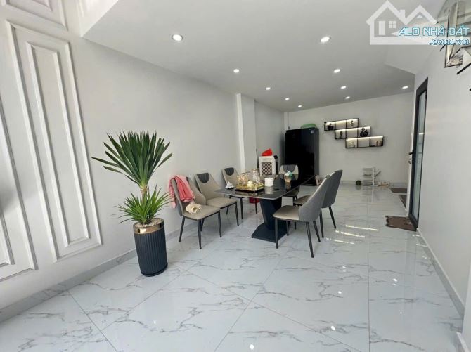 Nhà 4 tầng sân cổng riêng tổng dt 65m2 oto đỗ gần nhà An Đà - 2