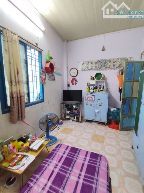 QUẬN 10 - NGAY CV HỒ KỲ HOÀ - 40M2 ( 4 X 10) 3 TẦNG - HẼM THÔNG CMT8 - CHỈ NHỈNH 5 TỶ --- - 2