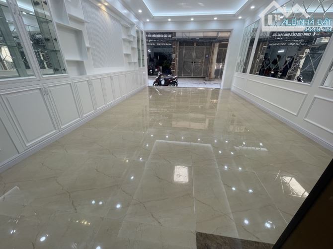 BÁN NHÀ CẦU GIẤY - Ô TÔ 2 MẶT THOÁNG - KINH DOANH - Ô TÔ TRÁNH - 6 TẦNG THANG MÁY - DT63m2 - 2