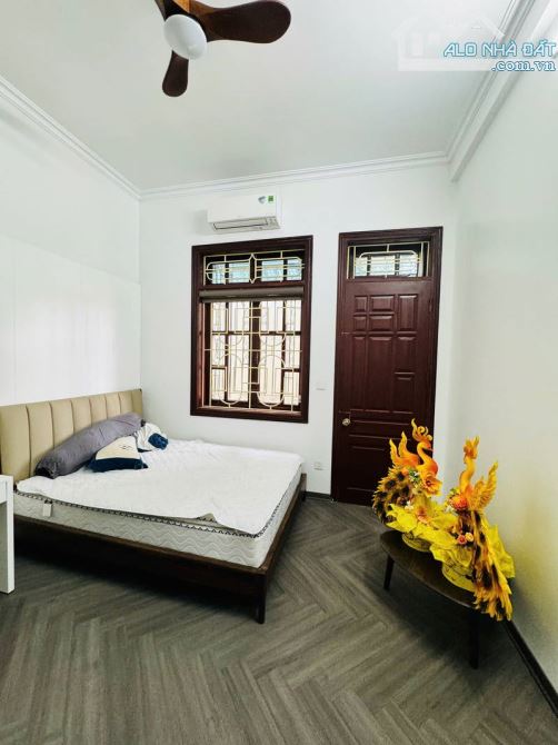 Ngọc Thụy, biệt thự sân vườn 200m2, ô tô - 2