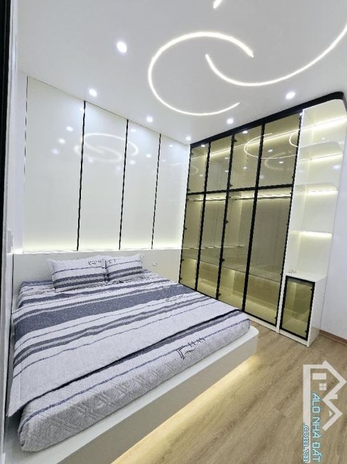 Bán nhà ngõ 168 Kim Giang- Ngõ thông- Ô tô - Tặng Nội thất-  42m2, chỉ nhỉnh 10 tỷ - 2