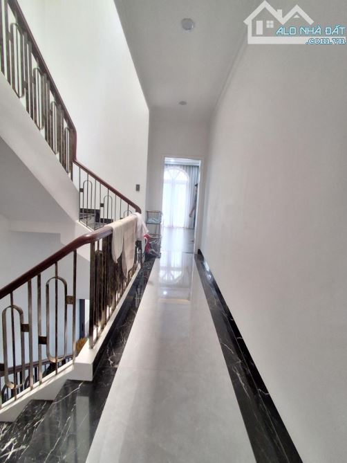 NHÀ PHỐ HIỆN ĐẠI 4 TẦNG ĐẸP MÊ LY - 11.2TY, KHU VIP P.CÁT LÁI  - 80M2 - 2