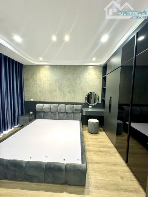 BÁN NHÀ 6 TẦNG THANG MÁY – NGÕ 640 NGUYỄN VĂN CỪ – NGÕ RIÊNG – FULL NỘI THẤT - 2