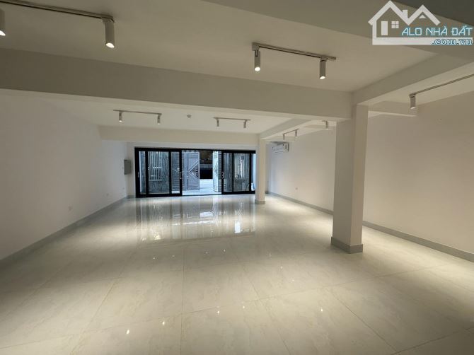 Hiếm! biệt thự LK Trung Hòa Nhân Chính, kinh doanh, vỉa hè rộng, oto đỗ cửa, 136m*6T - 2