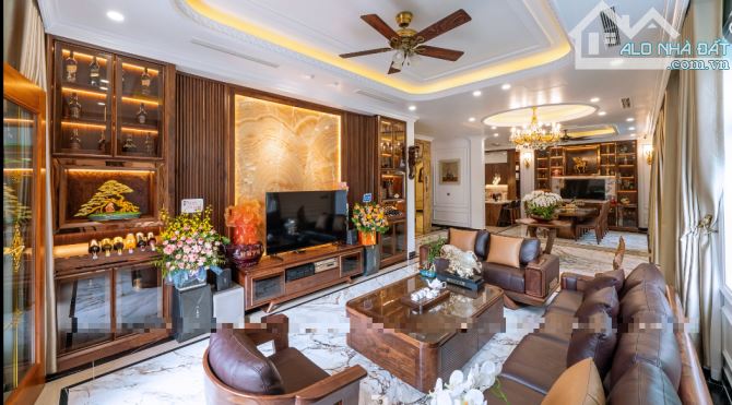 Đẹp nhất phố Bồ Đề Long Biên - 60m 5tầng thang máy, ô tô vào nhà ngõ thông - 11,5tỷ ạ. - 2