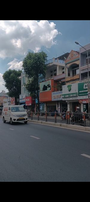Bán Nhà MTĐ Nguyễn Oanh 6,2 x 28m Giá 27 Tỷ thương lượng thu nhập 70tr/tháng - 2