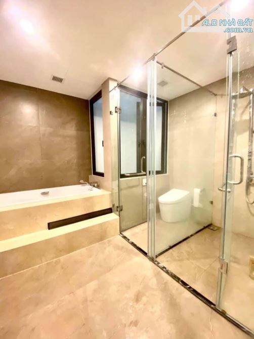 Bán nhà phân lô ô tô phố Tôn Đức Thắng quận Đống Đa 70m2, MT4m, 6 Tầng, Thang Máy, KD - 2