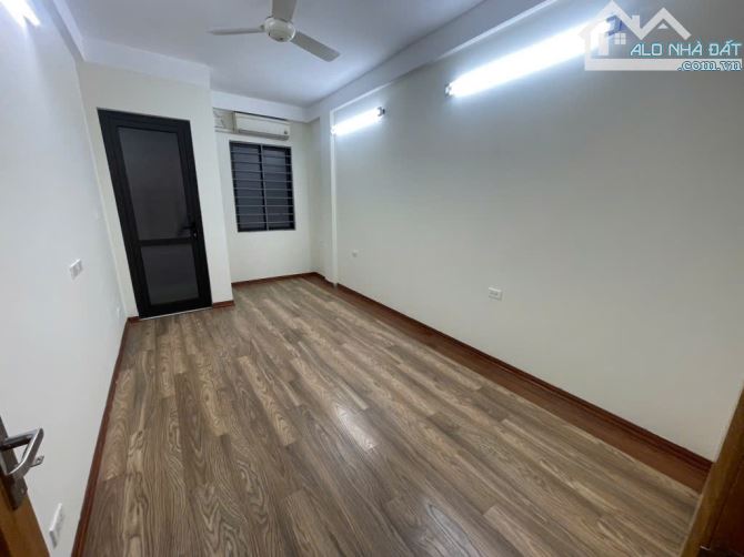 Nhà trung tâm quận Ba Đình - An sinh đỉnh - Diện tích 48m2 chỉ 12,3 tỷ - 2