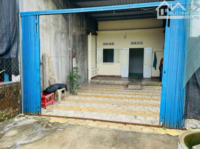 Bán nhà giá rẻ gần dự án Tây Bàu Giang - 2