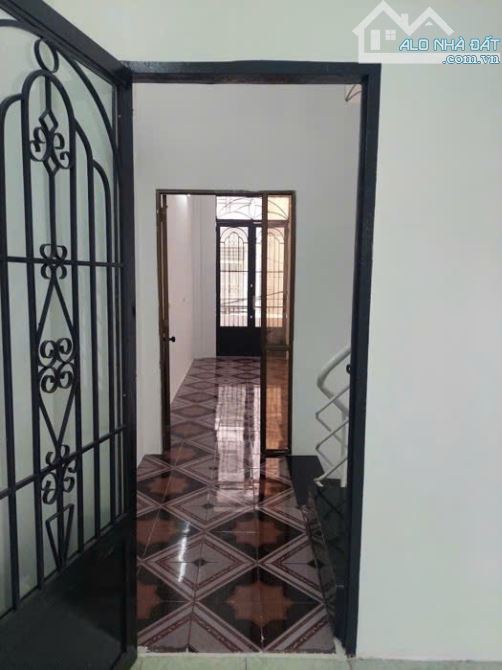 nhà đẹp hẻm phú thọ hòa cách mặt tiền 20m ngay chợ vải sầm uất - 2