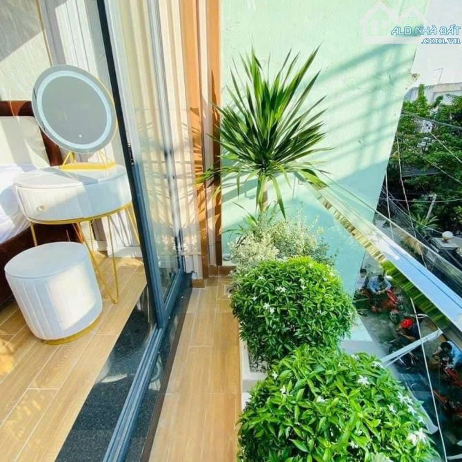 NHỈNH 4 TỶ - NHÀ ĐẸP TÂN SƠN TÂN BÌNH - GẦN NHÀ GA T3 SÂN BAY TÂN SƠN NHẤT - 50M2 - 2 BTCT - 2