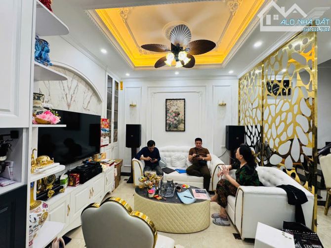 Bán nhà  Ông Ích Khiêm, Ba Đình - Nhà phân lô - ngõ ô tô đỗ cửa - 45m x 5T, 17.9 tỷ - 2