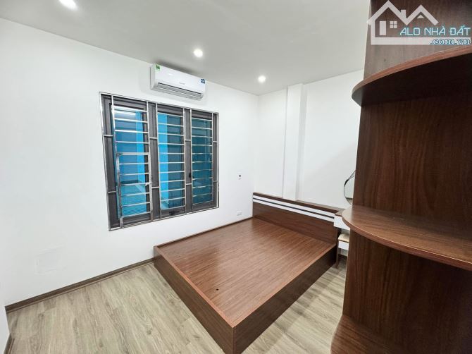Bán nhà ngô thì nhậm la khê hà đông ô tô tránh đỗ sát cửa nhà DT35m2 giá hơn 8 tỷ - 2