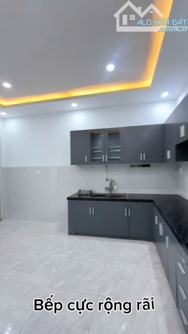 VỢ CHỒNG VỀ SÀI GÒN BÁN LẠI CĂN NHÀ 5x22 SAU TRƯỜNG TRẦN QUỐC TOẢN - 2
