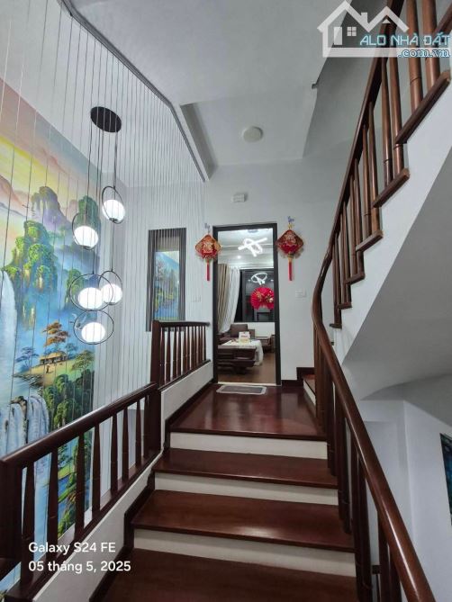 Bán nhà Minh Khai 40m2- 2 thoáng- 5 tầng - 4 ngủ - mặt tiền khủng 4m-ngõ thông 30m ra ô tô - 2