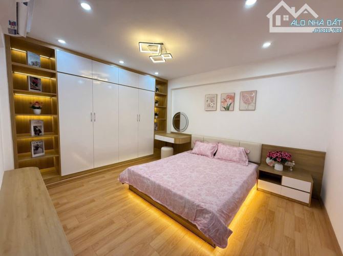 Bán nhà tập thể Bách Khoa Tạ Quang Bửu Hai Bà Trưng. 70m2 mới đẹp long lanh ở luôn - 2