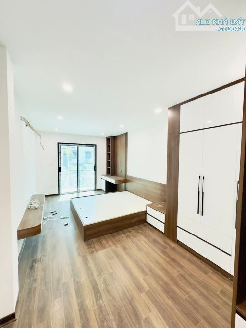 Bán gấp nhà mới Đại Từ, Linh Đàm Hoàng Mai 44m, 6t, full đồ thang máy, gần phố, giá 9.2tỷ. - 2