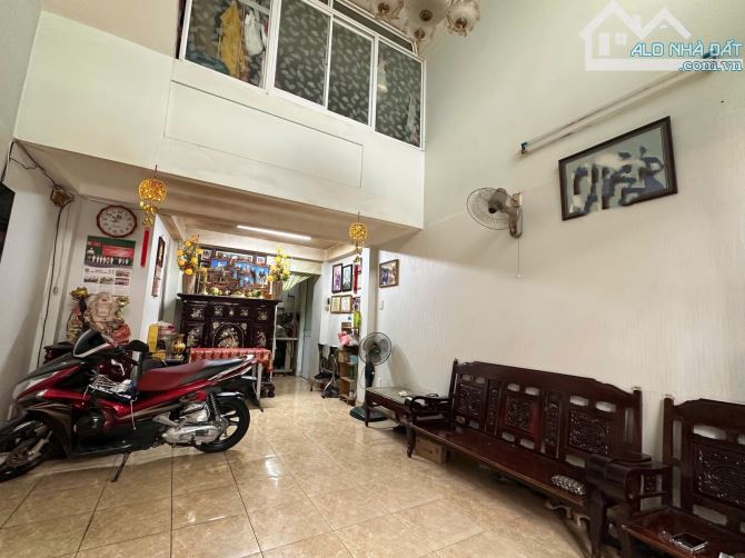 PHÚ NHUẬN SÁT Q1 HẺM XE HƠI VÀO NHÀ, 75M2, 10 TỶ 2 THƯƠNG LƯỢNG. - 2