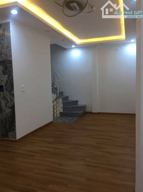 Bán nhà mặt hồ Hương Viên 75m2, 5T thang máy, mới đẹp, siêu hiếm. Giá 28.8 tỷ sổ đỏ đẹp