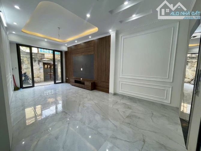 Bán nhà phố Kim Quan, Việt Hưng. 40m2, 6 tầng thang máy, Ở ngay - 2