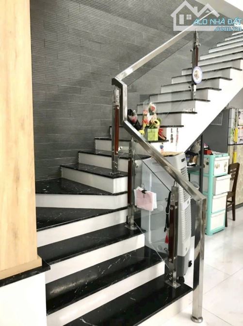 Bán nhà đẹp trung tâm Bà Rịa Vũng Tàu thuộc phường Long Toàn, Giá Bán: 4 tỷ 980 triệu - 2