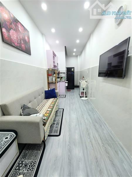 Bán nhà 2 tầng ngay trục đường phan văn trị tại quận bình thạnh - 2