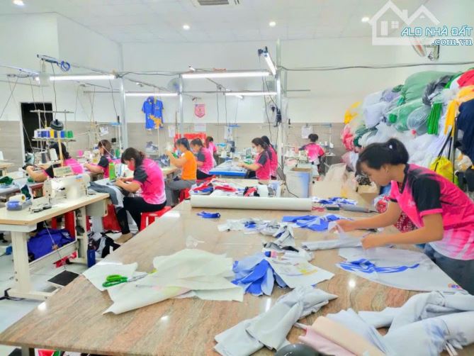 Nhà Xưởng Mặt tiền đường LÊ VĂN KHƯƠNG, pTHỚI AN, Q12, dt 142m2 (4,4m/12,7mx14m). 15,9Tỷ - 2