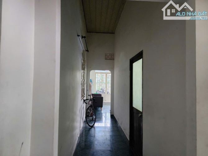 Nhà cấp 4 Mặt tiền đường ĐÔNG HƯNG THUẬN 11, phường ĐHT, Q12, dt 200m2 (10mx20m). 9,45Tỷ - 2