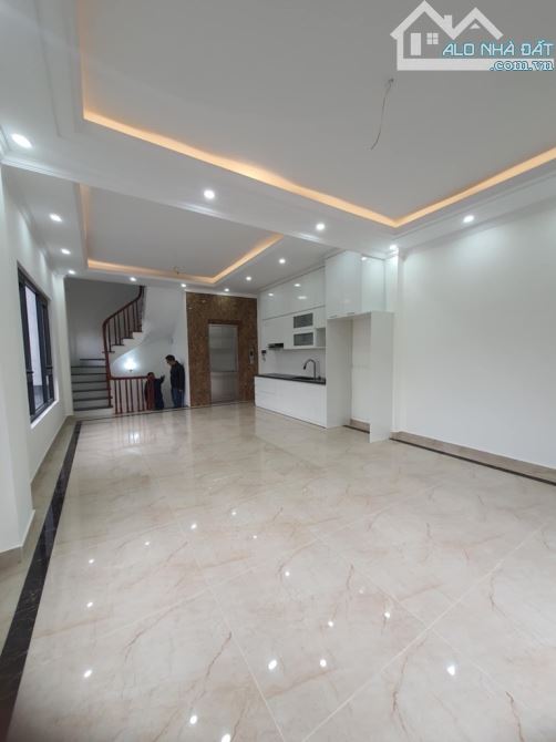 🏡 PHAN ĐÌNH GIÓT 5T MỚI KEENG, LÔ GÓC 2 THOÁNG, GARA Ô TÔ, THANG MÁY.FULL NỘI THẤT: 13,5t