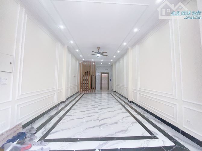 HOA HẬU 7 TẦNG THANG MÁY, LÊ TRỌNG TẤN, PHÂN LÔ Ô TÔ VỈA HÈ, KINH DOANH, FULL ĐỒ. Giá 15tỷ
