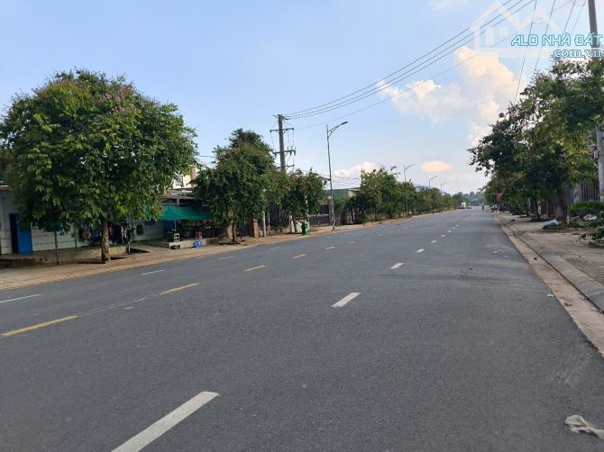 375m2 thổ cư mặt tiền Nguyễn Tuân, TP.Phú Mỹ - 2