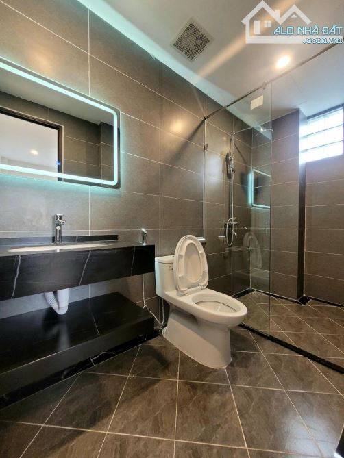 HIẾM, BÁN NHÀ 6 TÂNG, GARA THANG MÁY, THẠCH BÀN, GẦN HỒ, DT 60M - 2