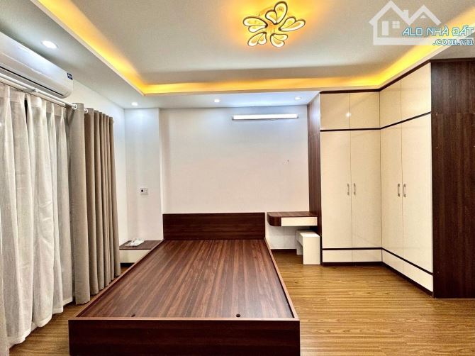 Bán Nhà Phố Đông Thiên Vĩnh Hưng Quận Hoàng Mai 40m - 5 tầng - Cách ô tô  5m - Giá chỉ 6.2 - 2