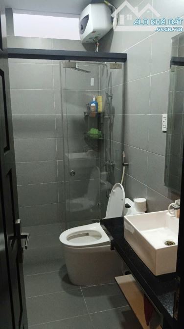 SIÊU PHẨM- NHÀ CẤP 3 TẦNG- MẶT TIỀN NGUYỄN ĐÌNH TỰU-ĐÀ NẴNG-DT:100M2-GIÁ NHỈNH 8 TỶ - 2