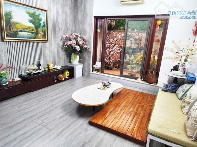 PHÂN LÔ Ô TÔ TRÁNH – VỈA HÈ RỘNG – NHÀ ĐẸP Ở NGAY – KHU DÂN TRÍ CAO –Diện tích 70 m - 2