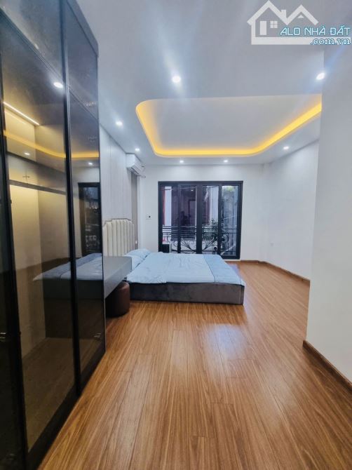 Bán nhà HOÀNG QUỐC VIỆT, 42m2 x 6 tầng, mặt ngõ cách mặt phố 30m - 2
